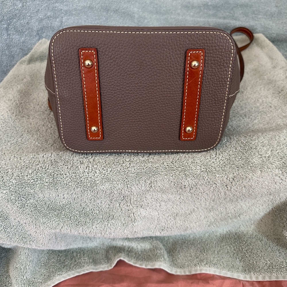 Dooney & Bourke Gray and Brown Leather Shoulder Bag - Picture 5 of 11